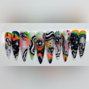 Trippy press on nails
